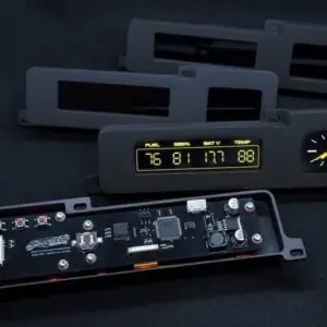 Replace the dated centre dash gauge cluster in your Mazda RX3 or 808 with this fully integrated, direct replacement RX3 Center Gauge Digital Display module which operates via CANBUS to display vital information as well as safety warnings on a bright, easy to read display.