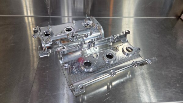Magnus GTR Billet Valve Cover with -12 Breather Ports for GTR VR38 R35
