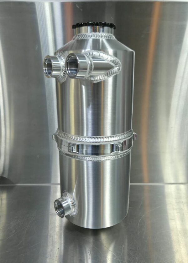 Magnus Dry Sump Tank 7″ diameter 11 Liter / 3 Gallon capacity