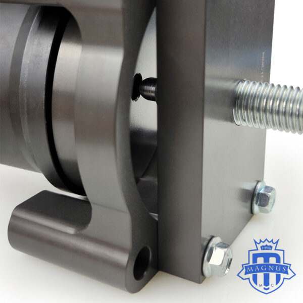 Magnus McLaren Sleeve Puller and Installer